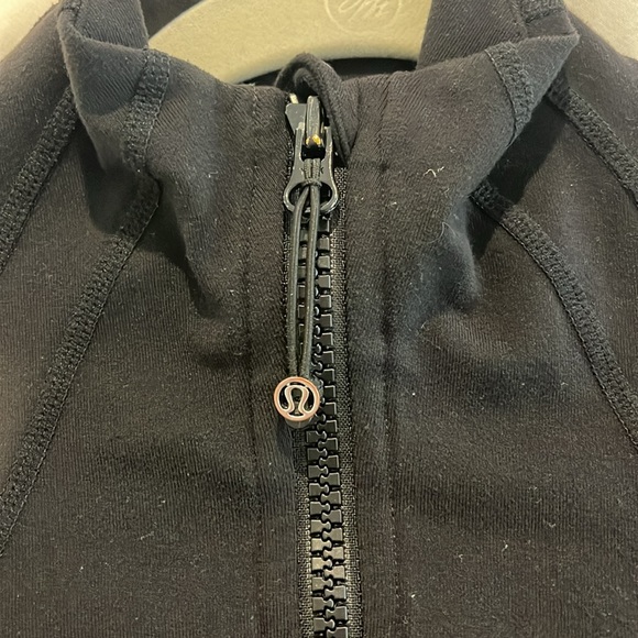 Lululemon Define Jacket - Picture 4 of 4
